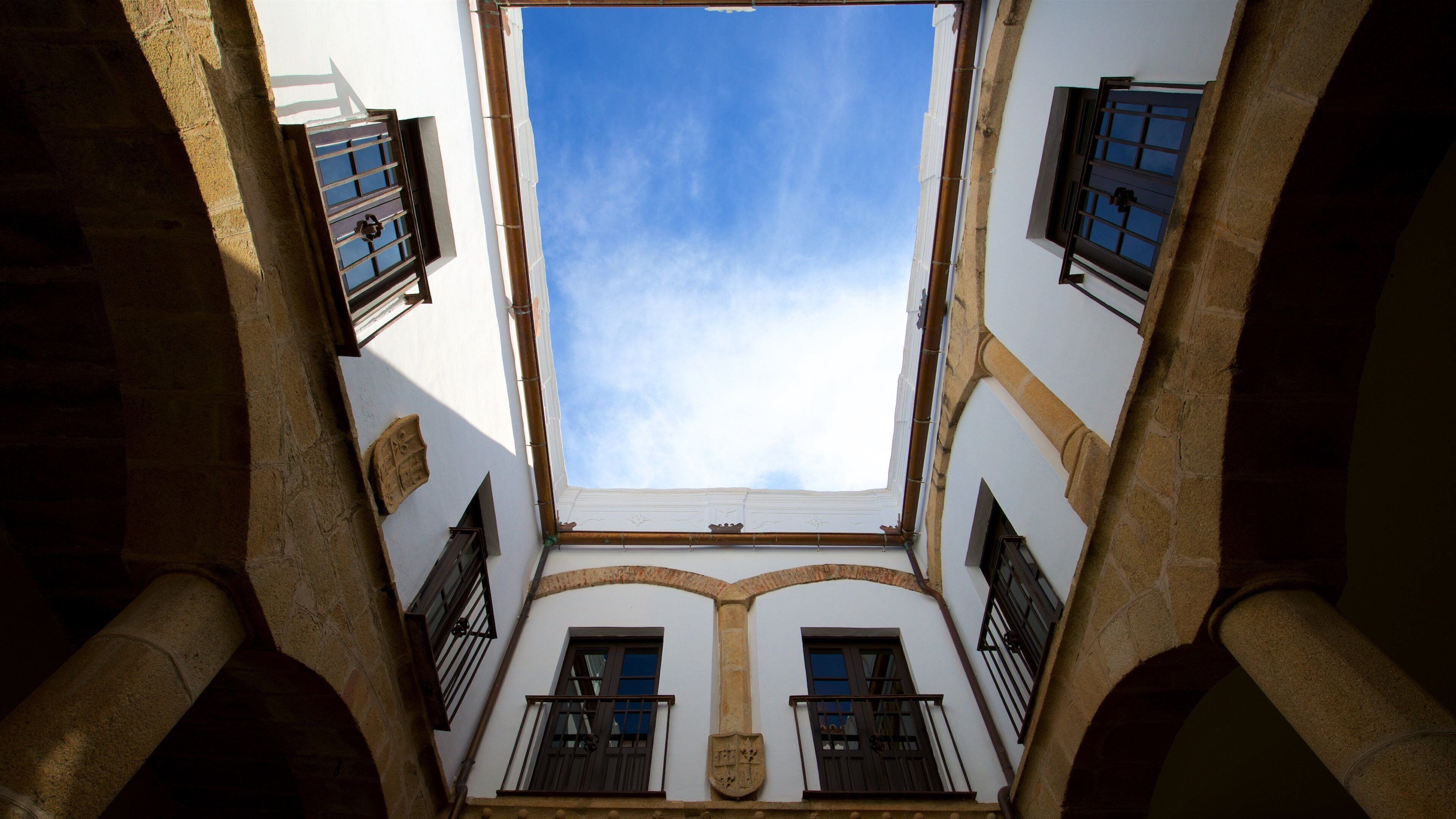 Golfines de Abajo Palace