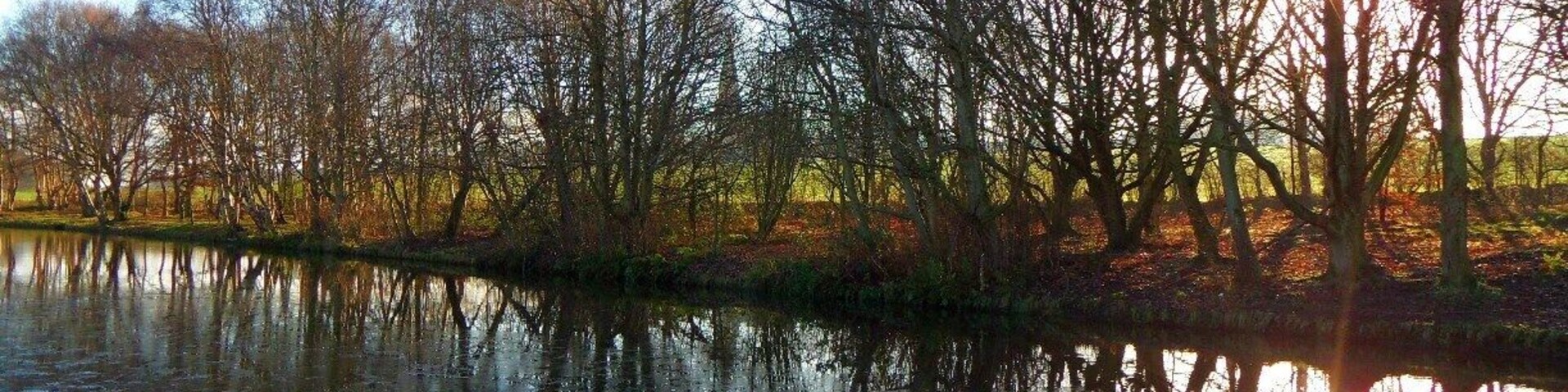 Running through the centre of the pretty Cheshire village of Lymm is the Bridgewater Canal - the perfect place for a afternoon walk (or to burn off Christmas dinner on a freezing Boxing Day morning!)