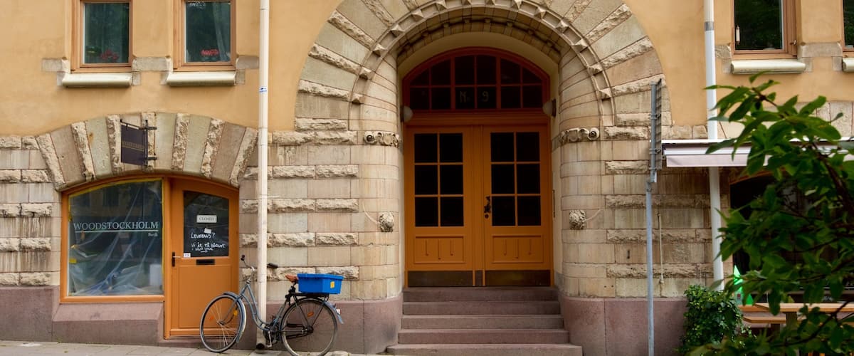 Mosebacke Square featuring street scenes