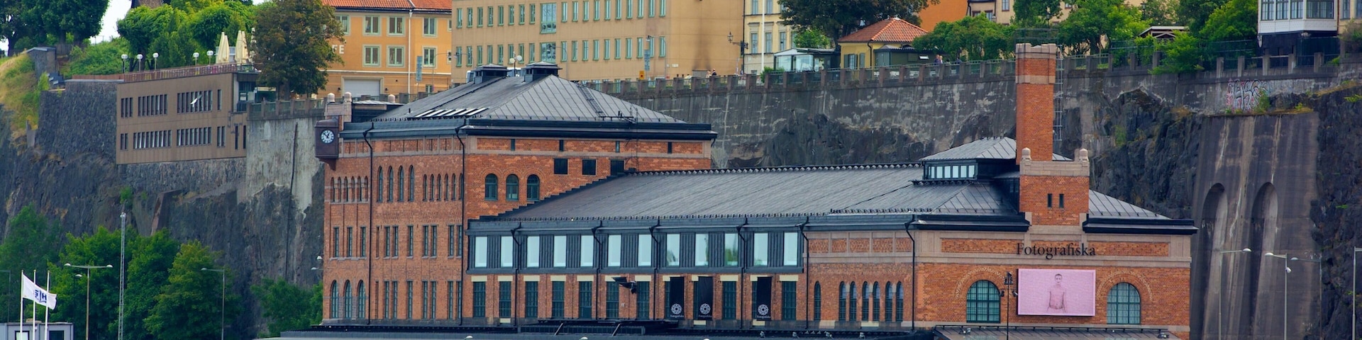 攝影博物館 呈现出 濱海小鎮 和 遺跡建築