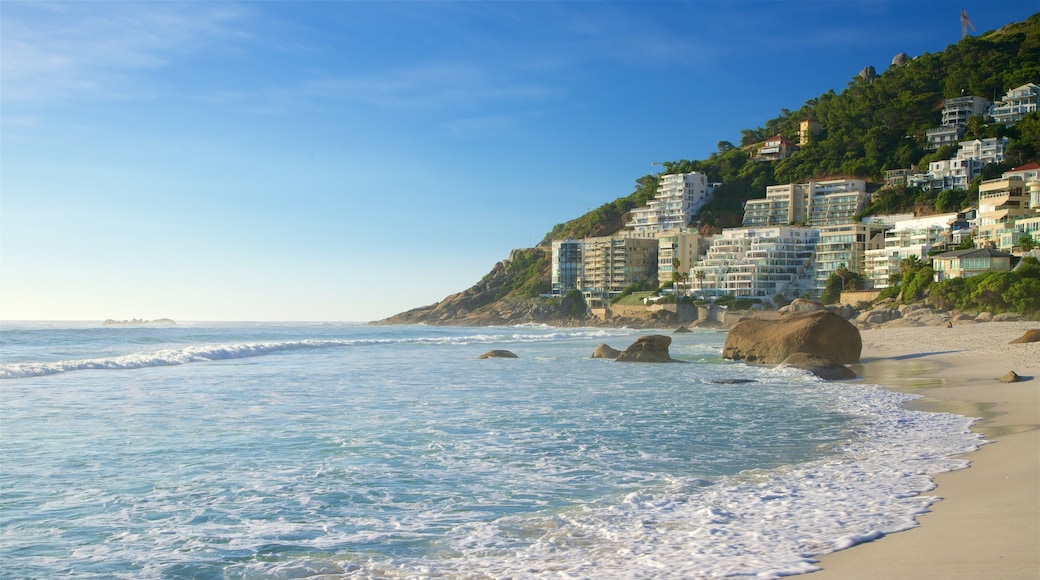 Clifton Bay Beach fasiliteter samt kystby og sandstrand