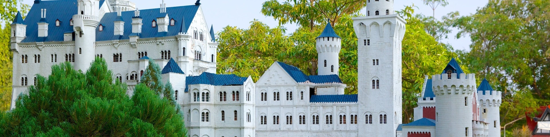 Mini Siam ofreciendo arquitectura patrimonial y un castillo