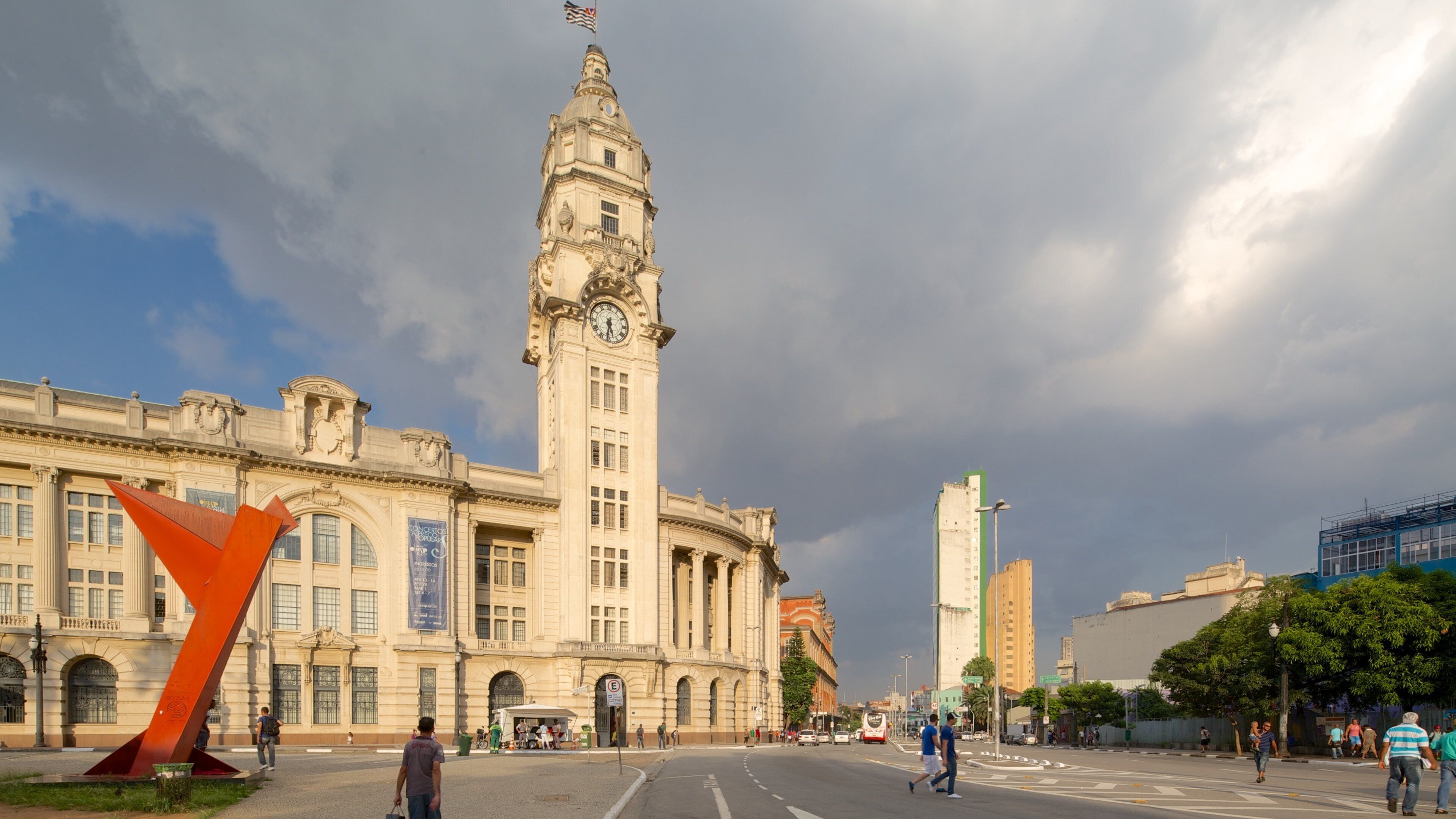 Sala Sao Paulo showing street scenes and heritage architecture