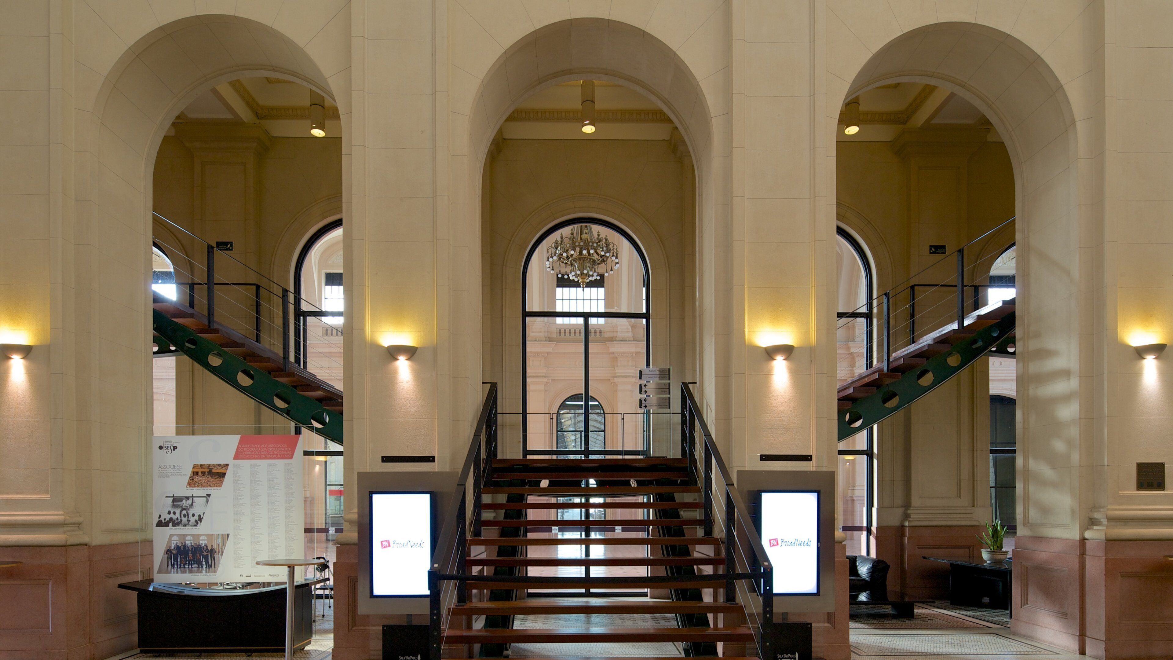 Sala Sao Paulo which includes interior views