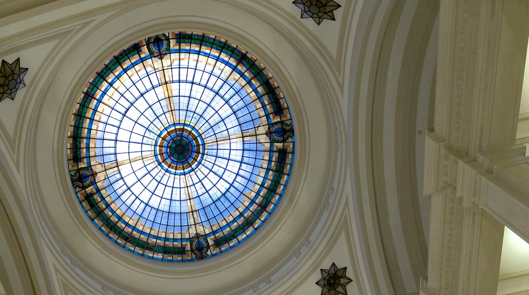 Sala São Paulo ofreciendo vistas de interior