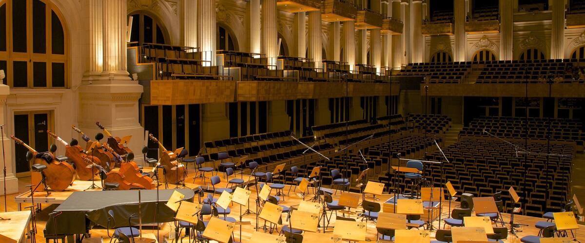 薩拉聖保羅 其中包括 劇場環境 和 內部景觀