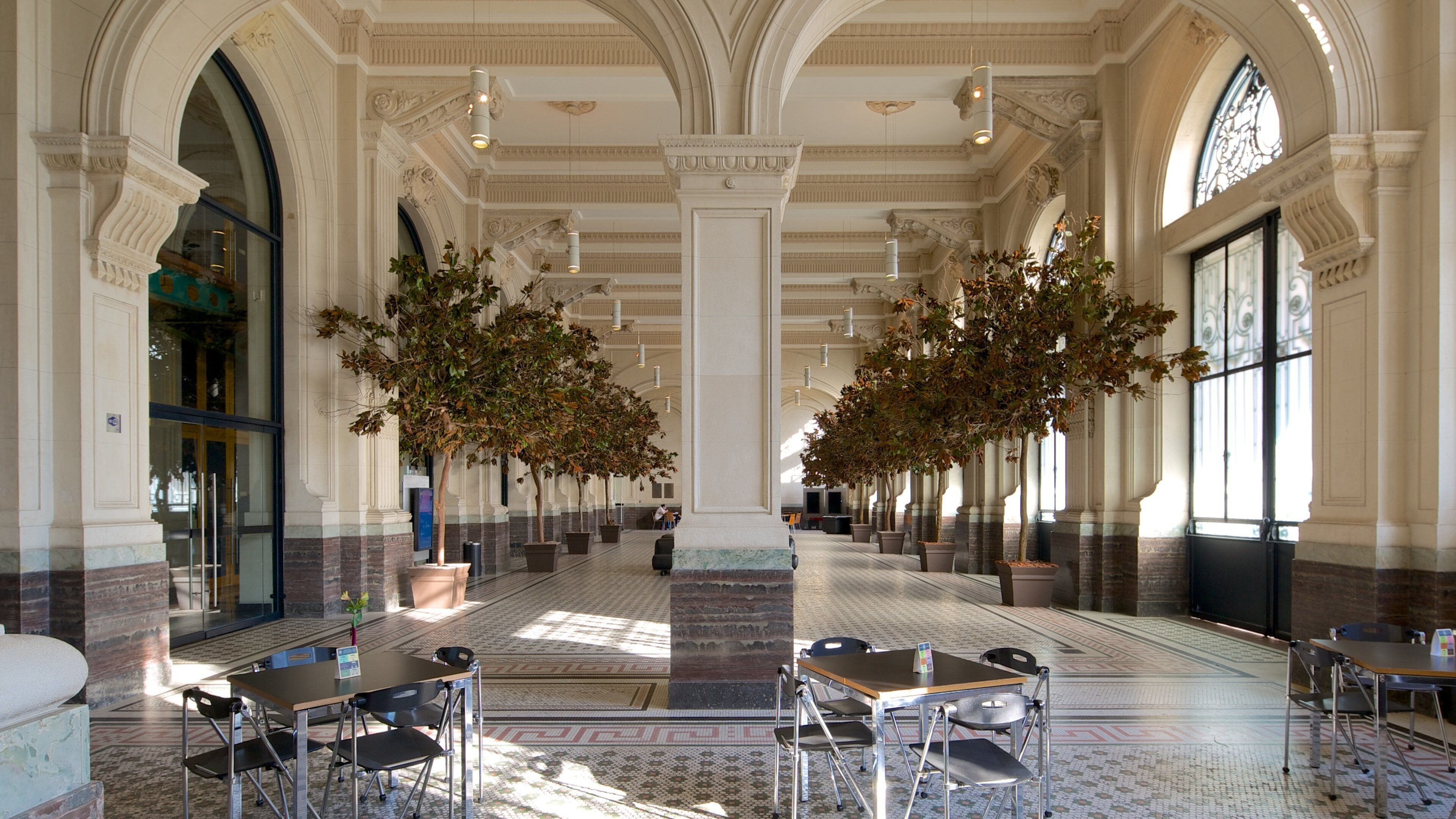 Sala Sao Paulo which includes interior views