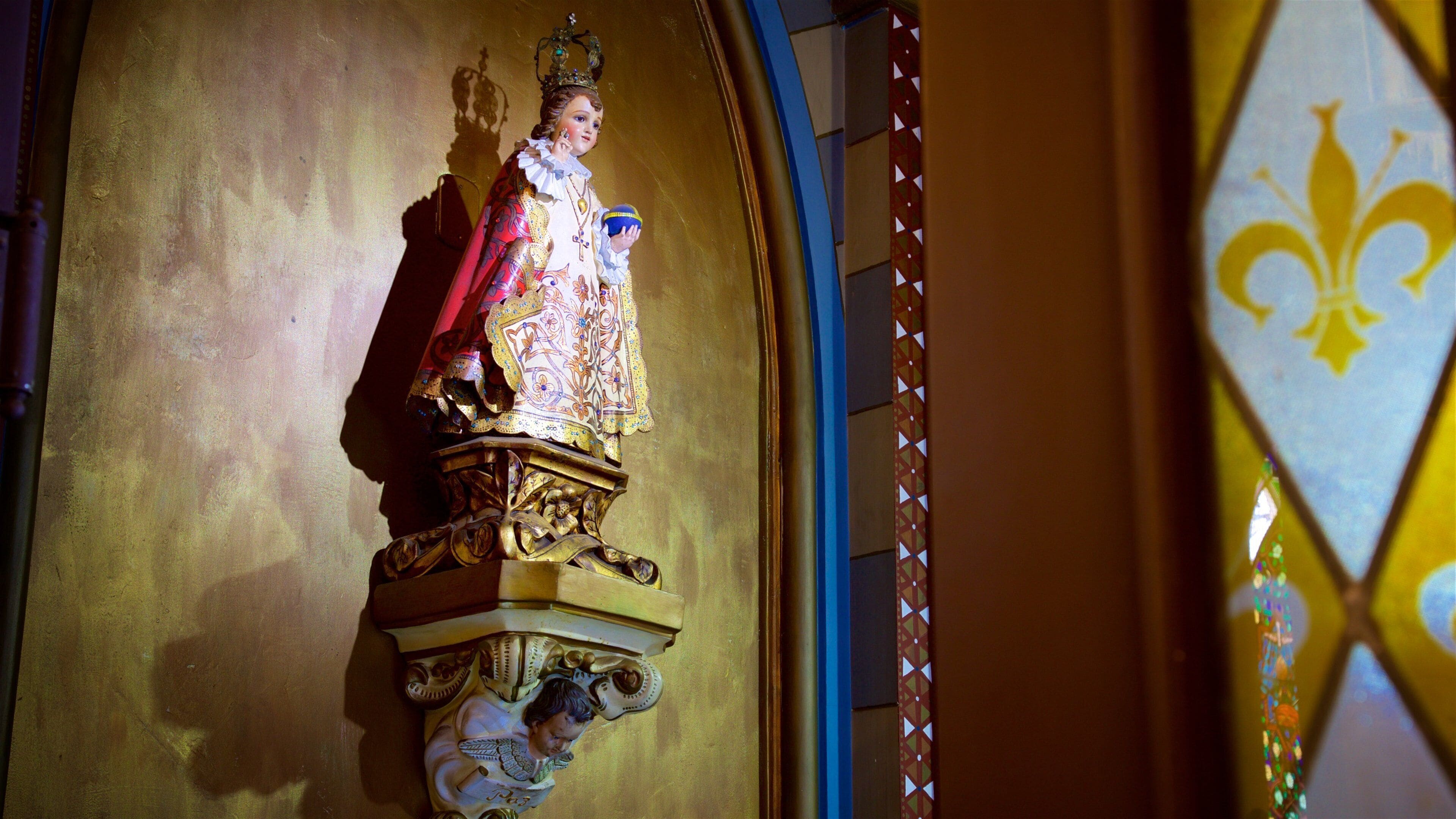 Basílica Nossa Senhora do Carmo joka esittää perintökohteet ja sisäkuvat