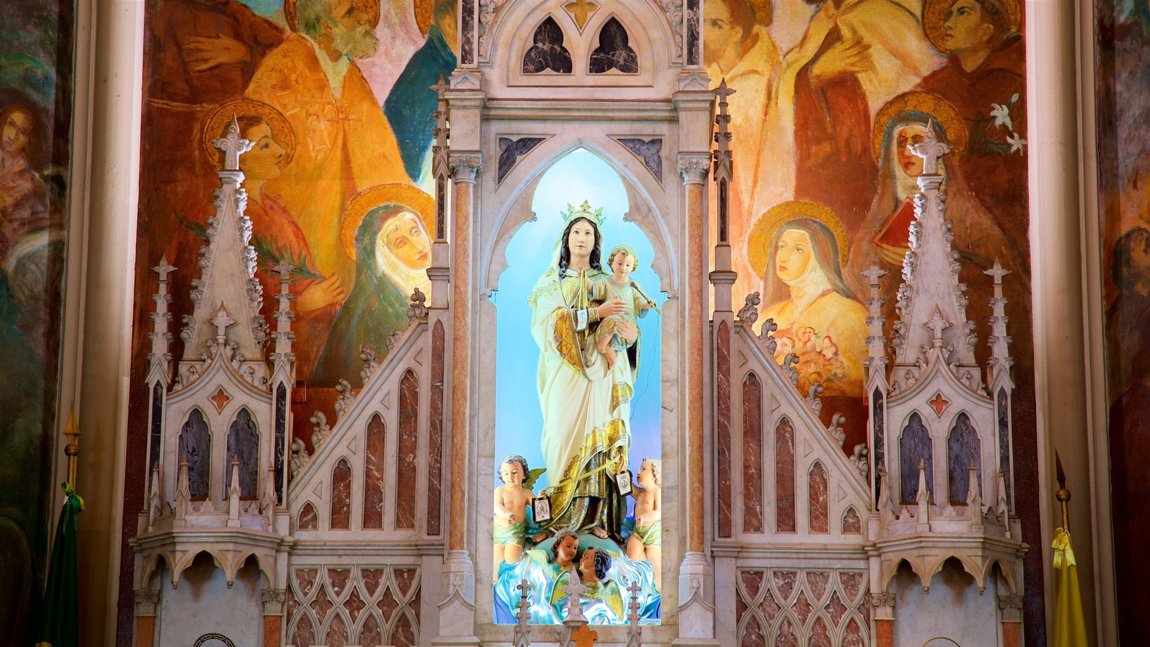 วิหาร Our Lady of Mount Carmel ซึ่งรวมถึง มรดกวัฒนธรรม, การตกแต่งภายใน และ องค์ประกอบด้านศาสนา