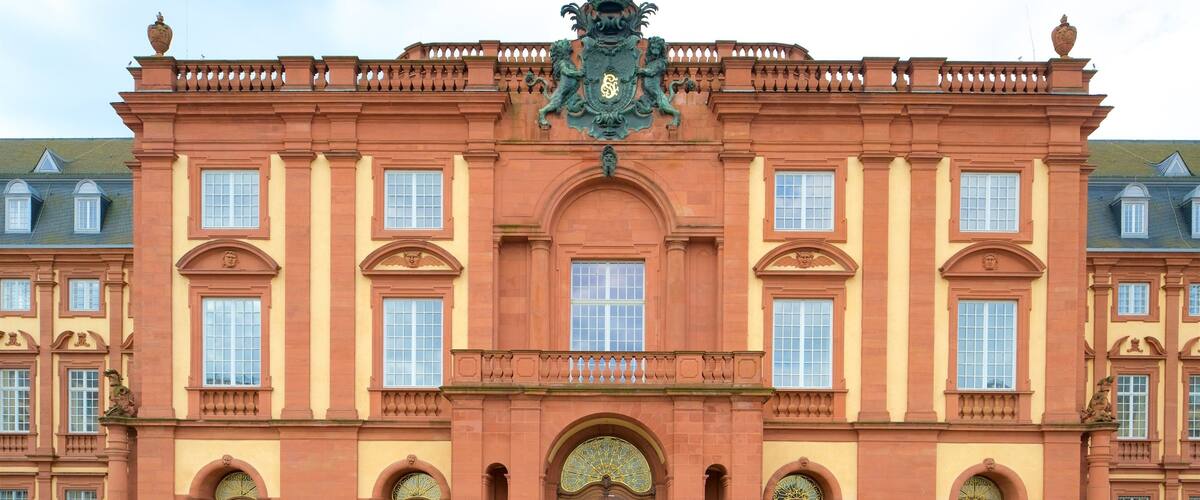 Mannheim Palace trong đó bao gồm di sản