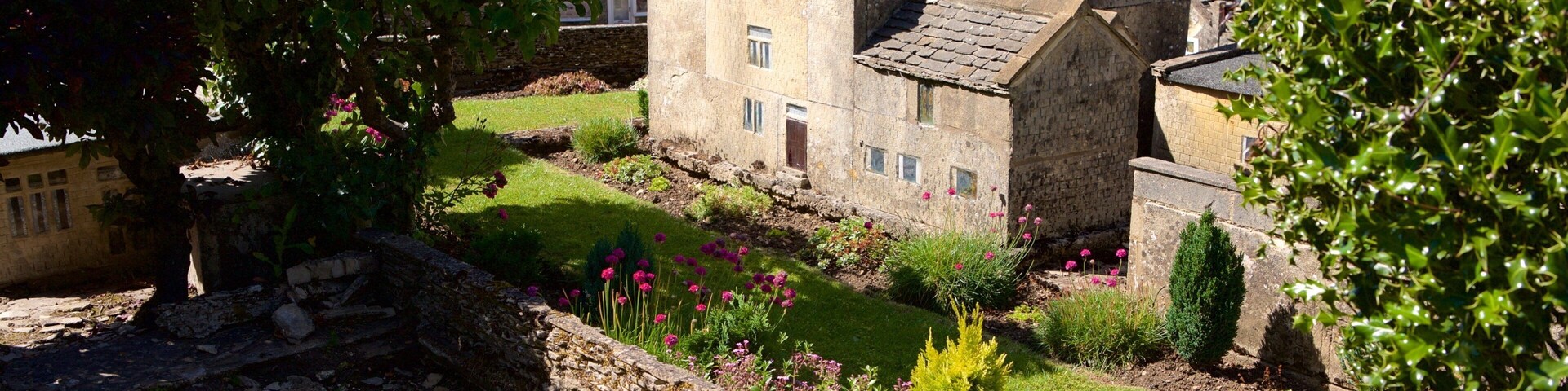 The Model Village montrant maison et petite ville ou village