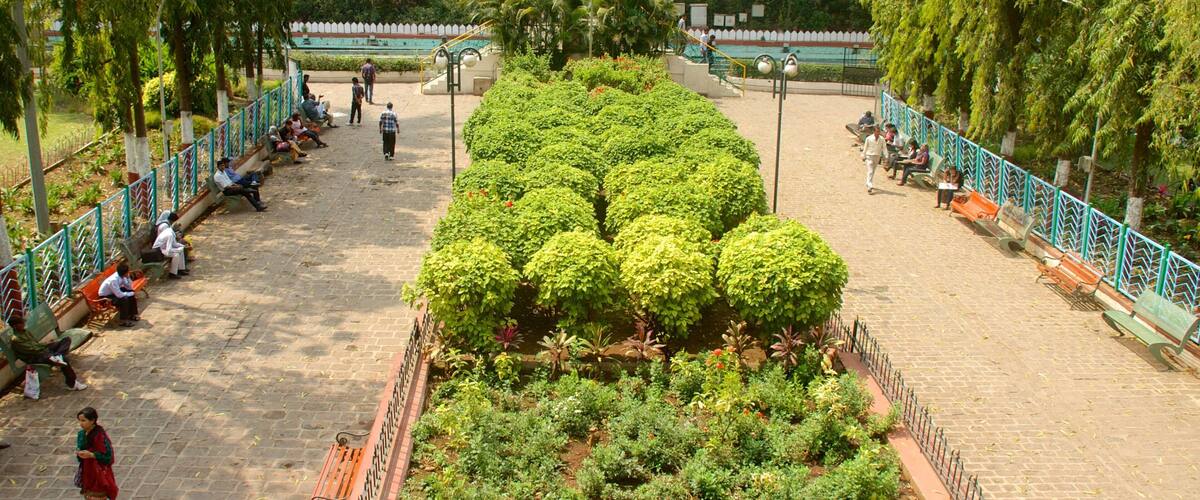 Saras Baug fasiliteter samt hage