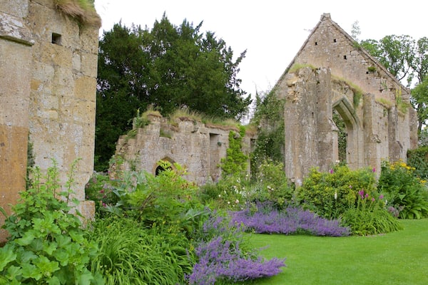 Sudeley Castle which includes a garden, building ruins and heritage elements