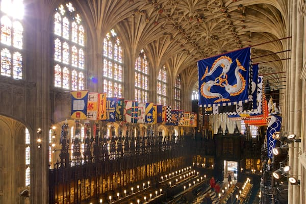 セント ジョージズ チャペル フィーチャー 遺跡・遺産, 屋内の眺め と 教会あるいは大聖堂