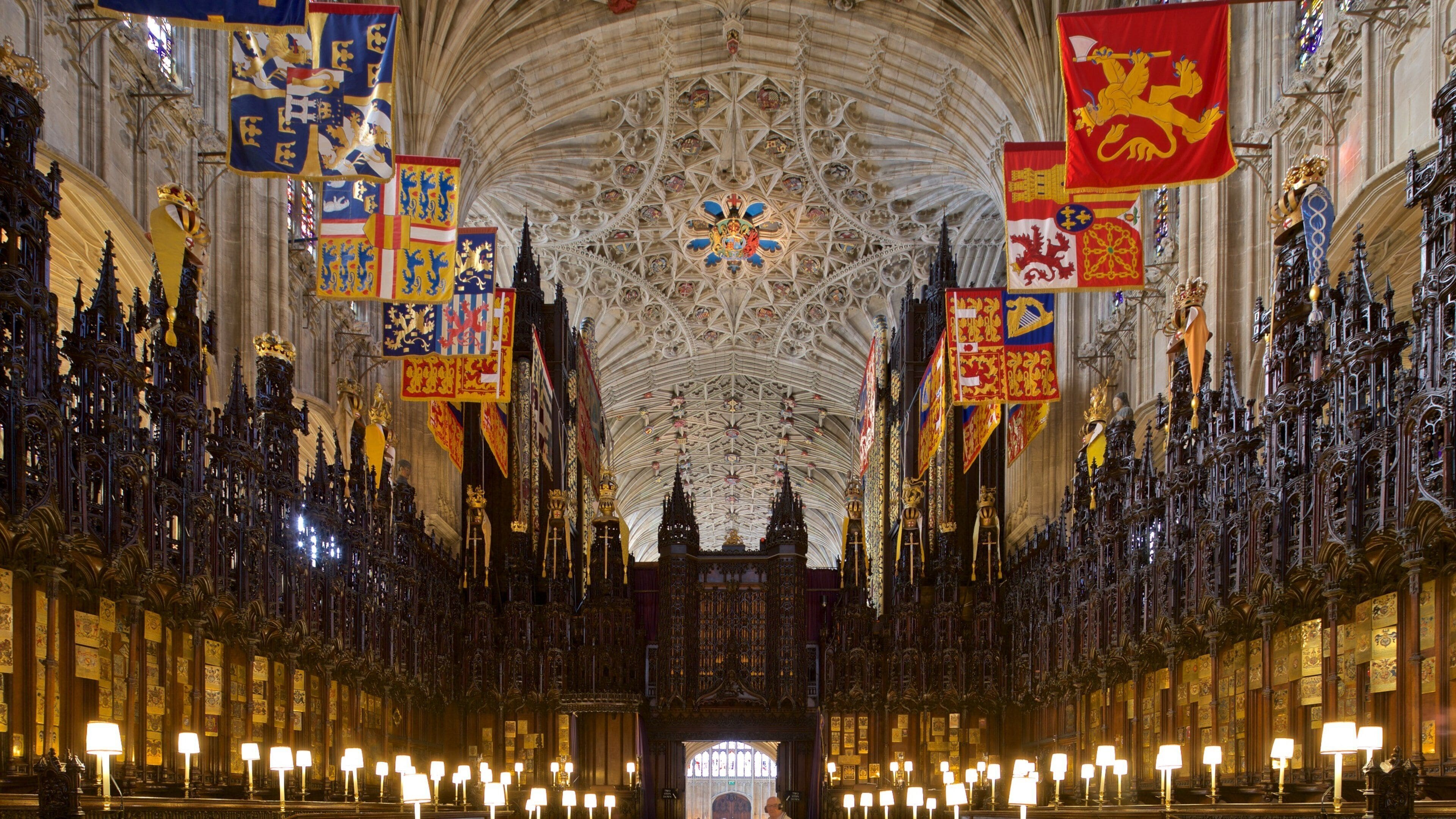 St. Georges Chapel which includes heritage elements, a church or cathedral and interior views