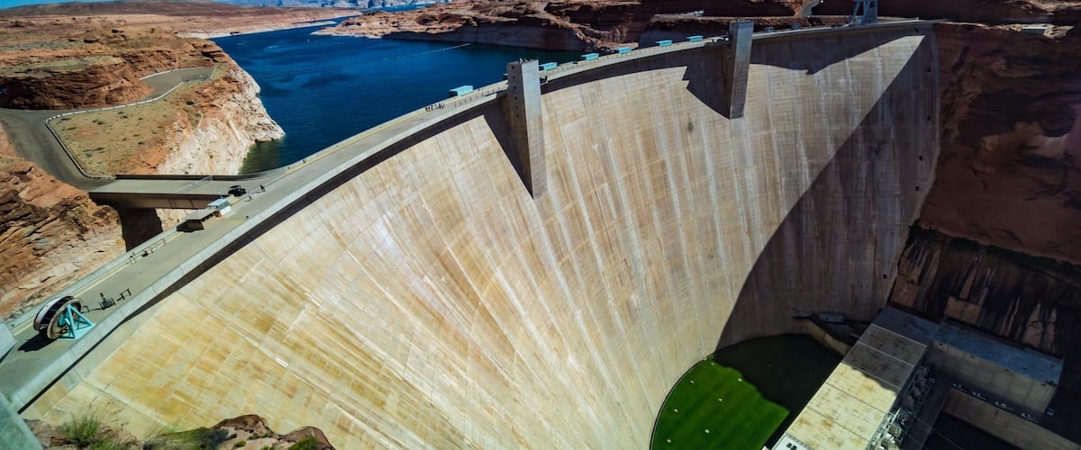 One great dam I have seen. This can generate around 4 billion kWh of electricity.