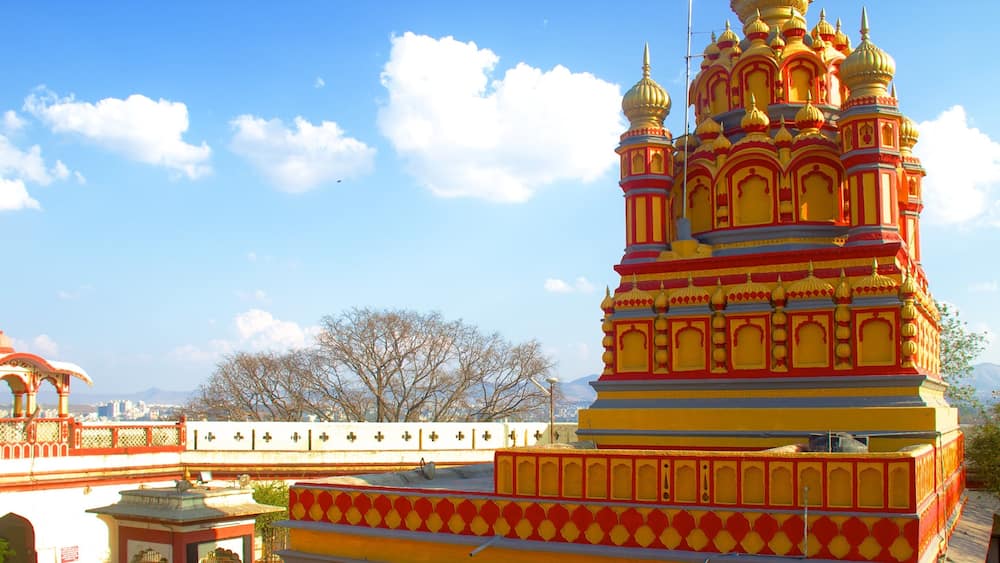 Parvati Hill mit einem Tempel oder Andachtsstätte und religiöse Elemente