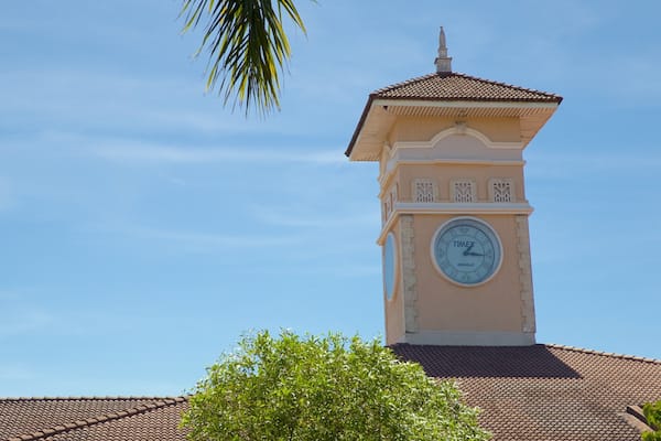 Mactan Marina Mall which includes heritage elements