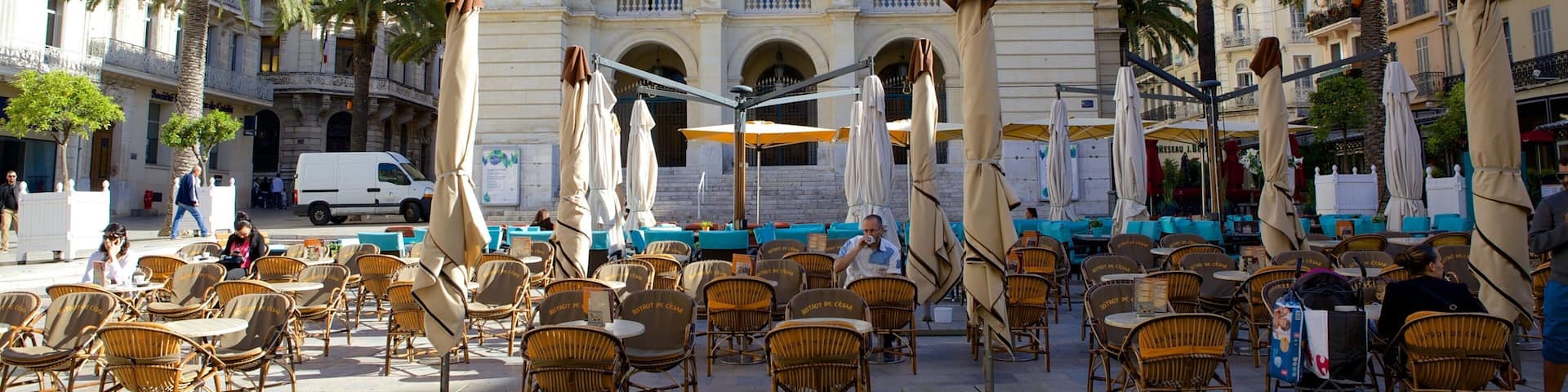 Old Town featuring street scenes and outdoor eating