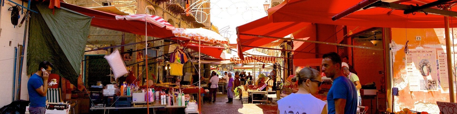 Il Capo Market showing markets and street scenes