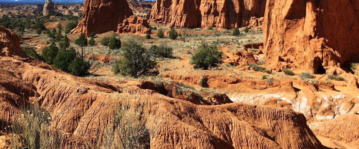 Walking along the Panoramic Trail at Kodachrome Basin