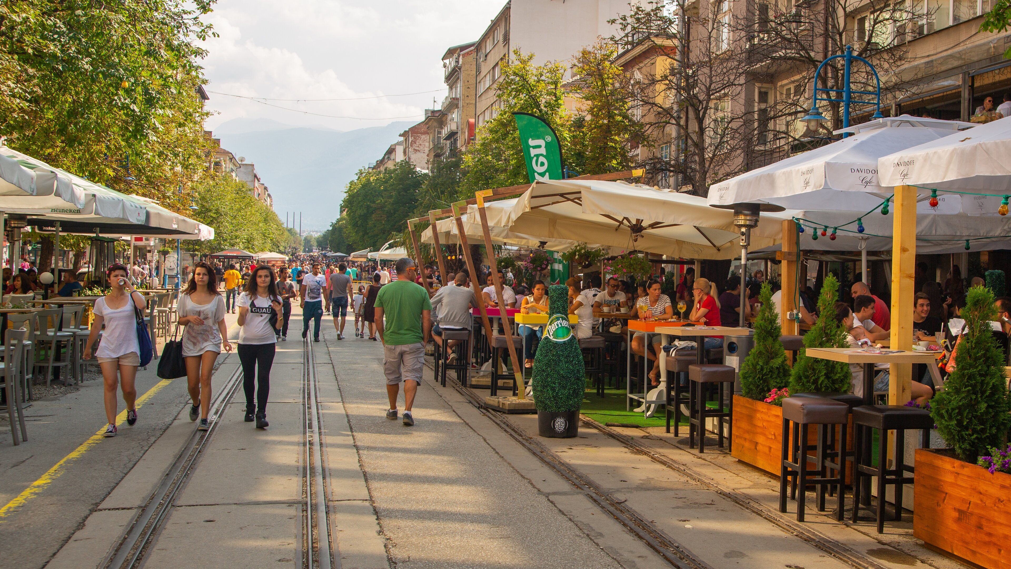 Vitoshka Boulevard which includes street scenes and outdoor eating
