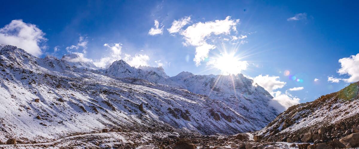 Snow covered beautiful landscape of Chandra river valley in Spiti during winter. Spiti means 'The Middle Land' is a cold desert mountain valley located high in Himalayas of Himachal Pradesh, India.