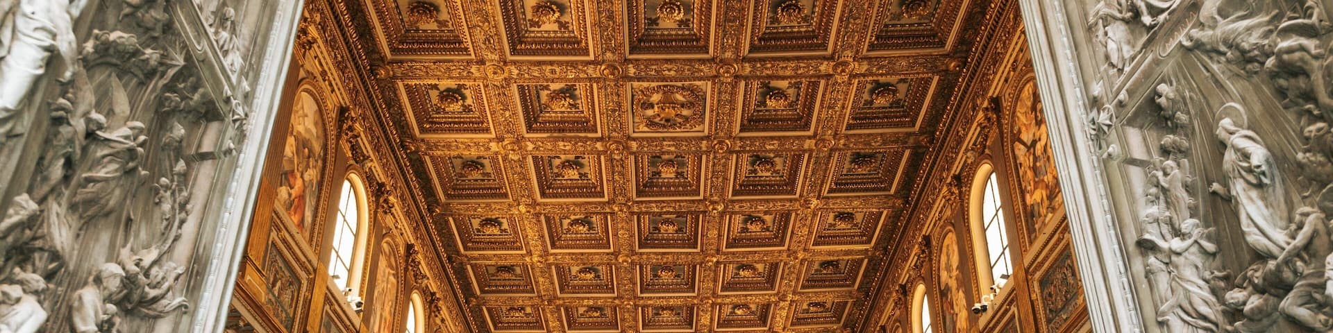 Esquilino which includes interior views, heritage architecture and heritage elements