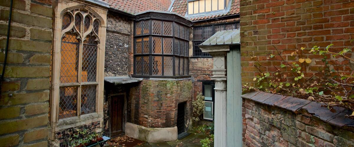 Vườn Strangers Hall trong đó bao gồm di sản