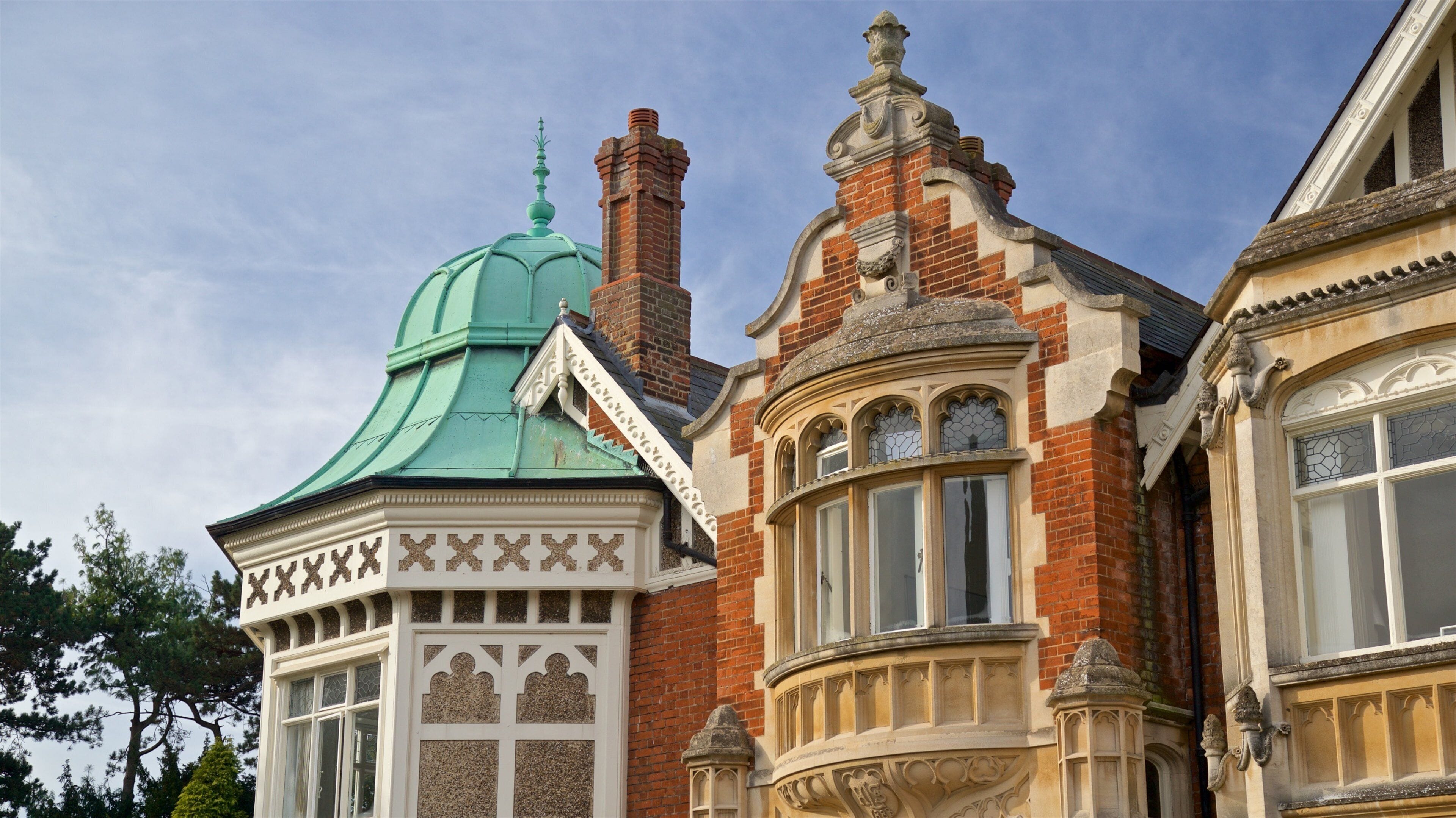 Bletchley Park featuring heritage elements and a house