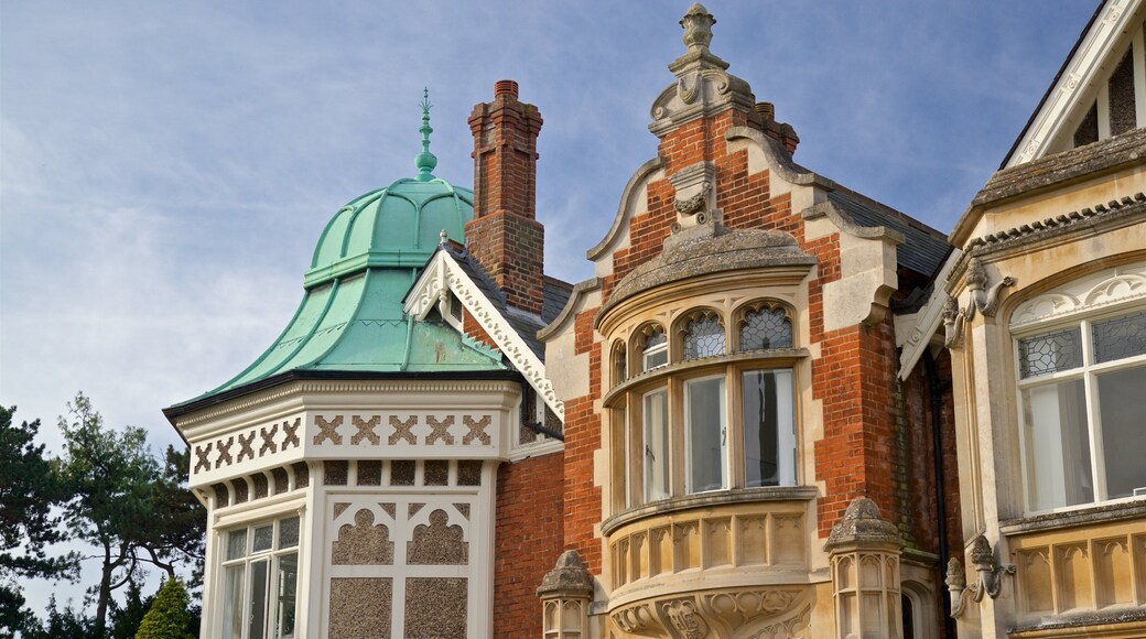 Bletchley Park featuring heritage elements and a house