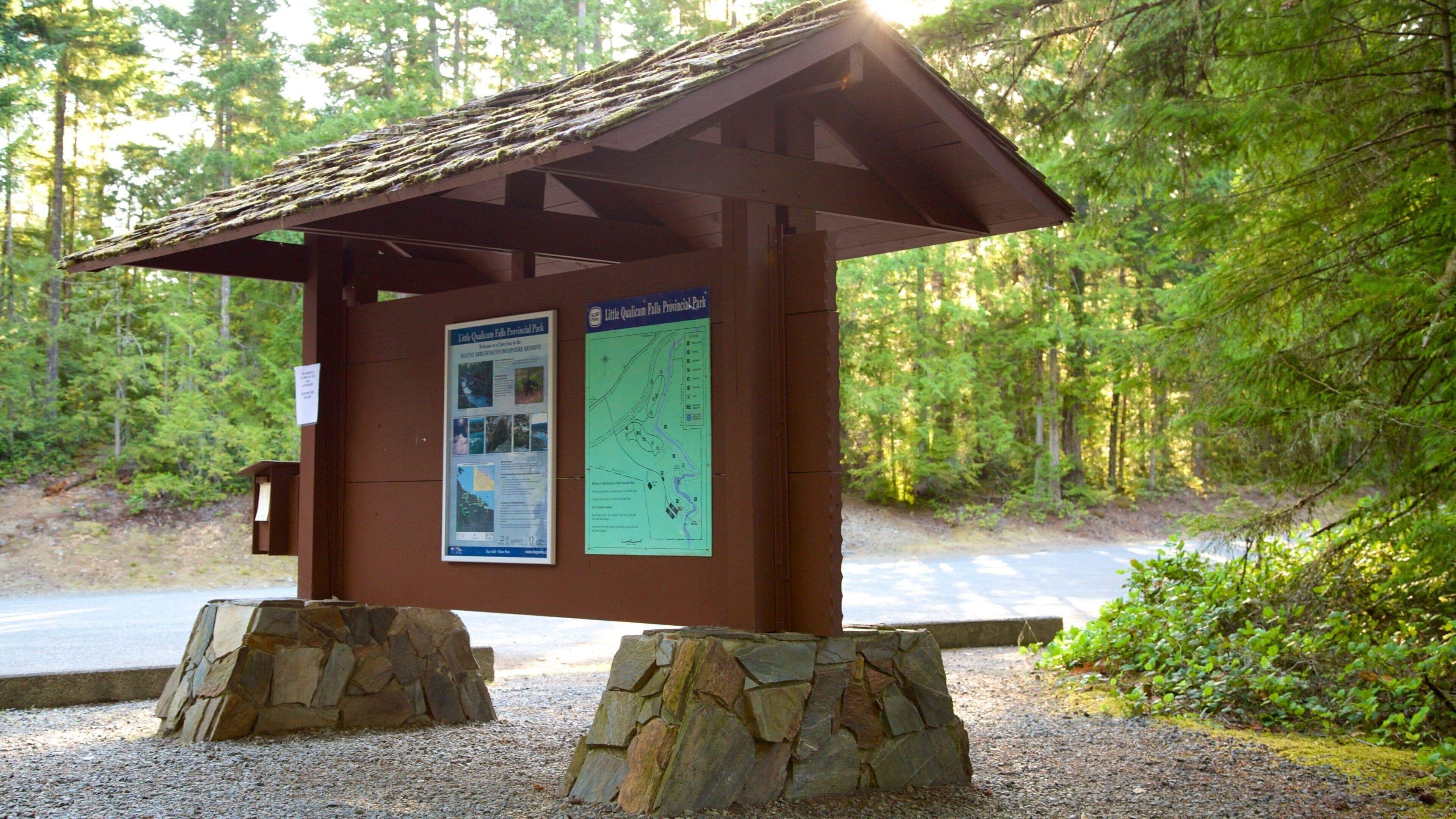 Little Qualicum Falls Provincial Park showing forest scenes and signage