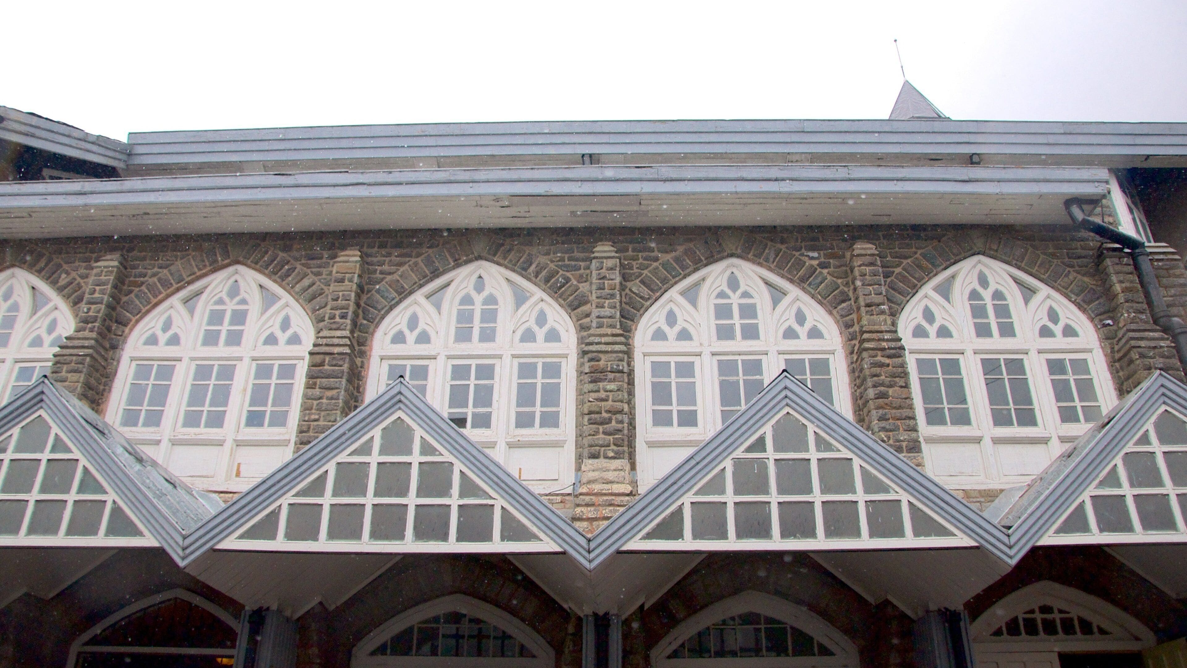 โรงละคร Gaiety เนื้อเรื่องที่ มรดกทางสถาปัตยกรรม