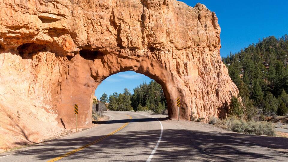 ---- Highway 12 - The Bridge, Utah, USA