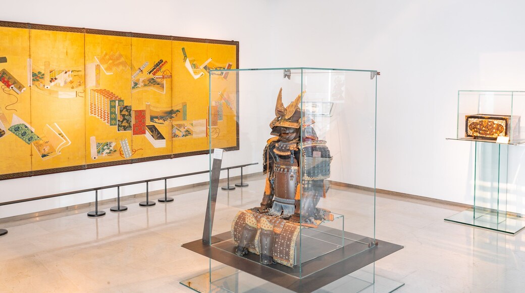 Asian Art Museum showing heritage elements, art and interior views