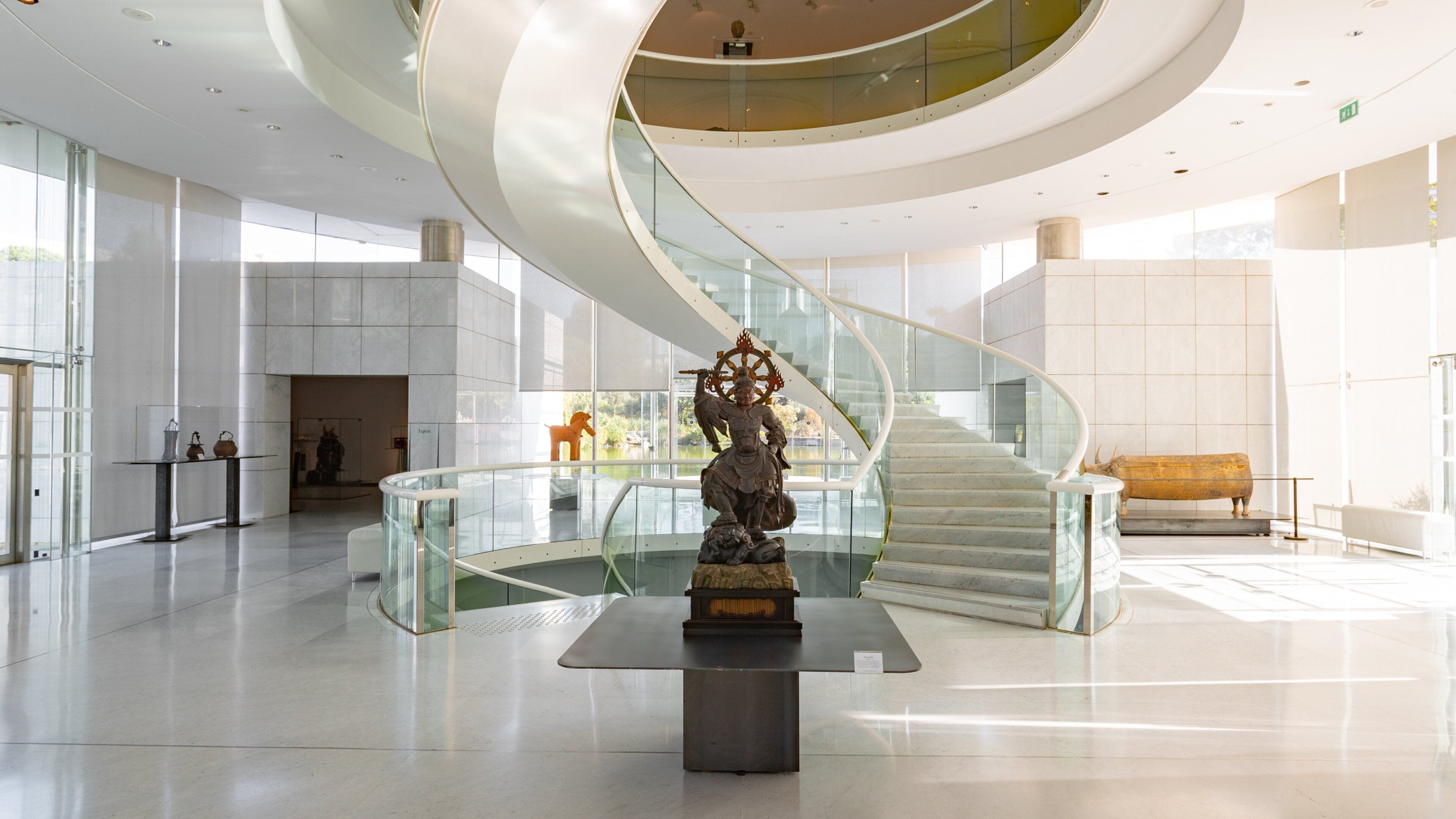 Asian Art Museum featuring interior views