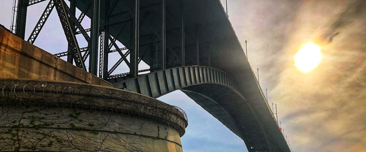 Peaceful evening at the Peace Bridge