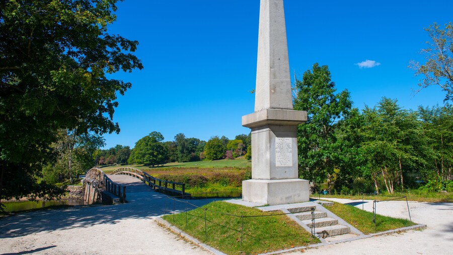 Historic Memorial obelisk in Old North Bridge park in Minute Man National Historical Park, Concord, Massachusetts MA, USA.