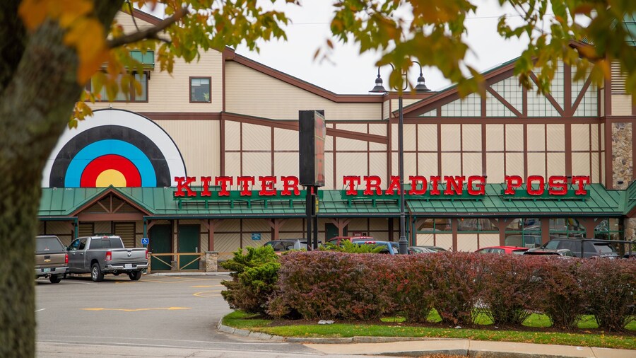 Kittery Outlets featuring signage