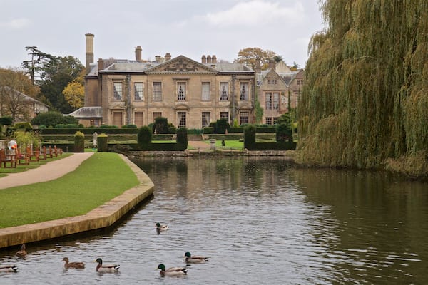 Coombe Abbey Country Park qui includes patrimoine architectural, maison et vie des oiseaux