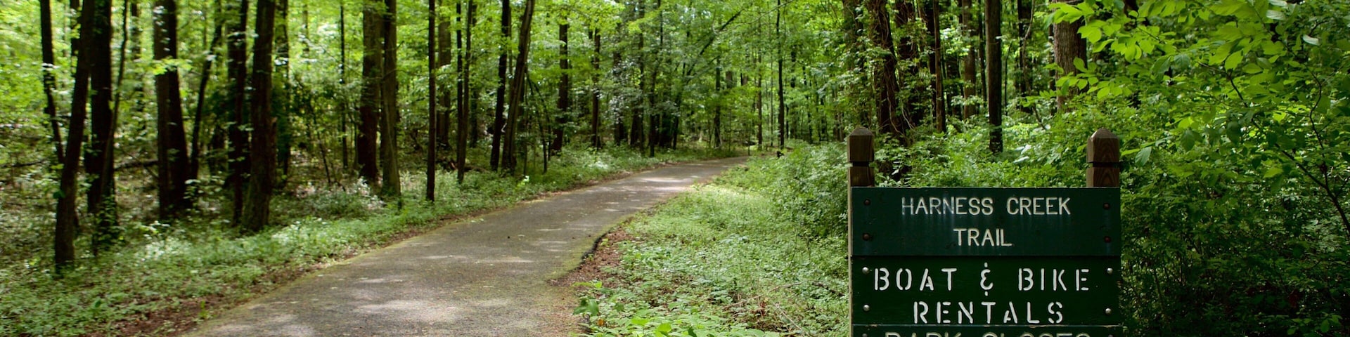 Maryland Quiet Waters Park featuring signage and a garden