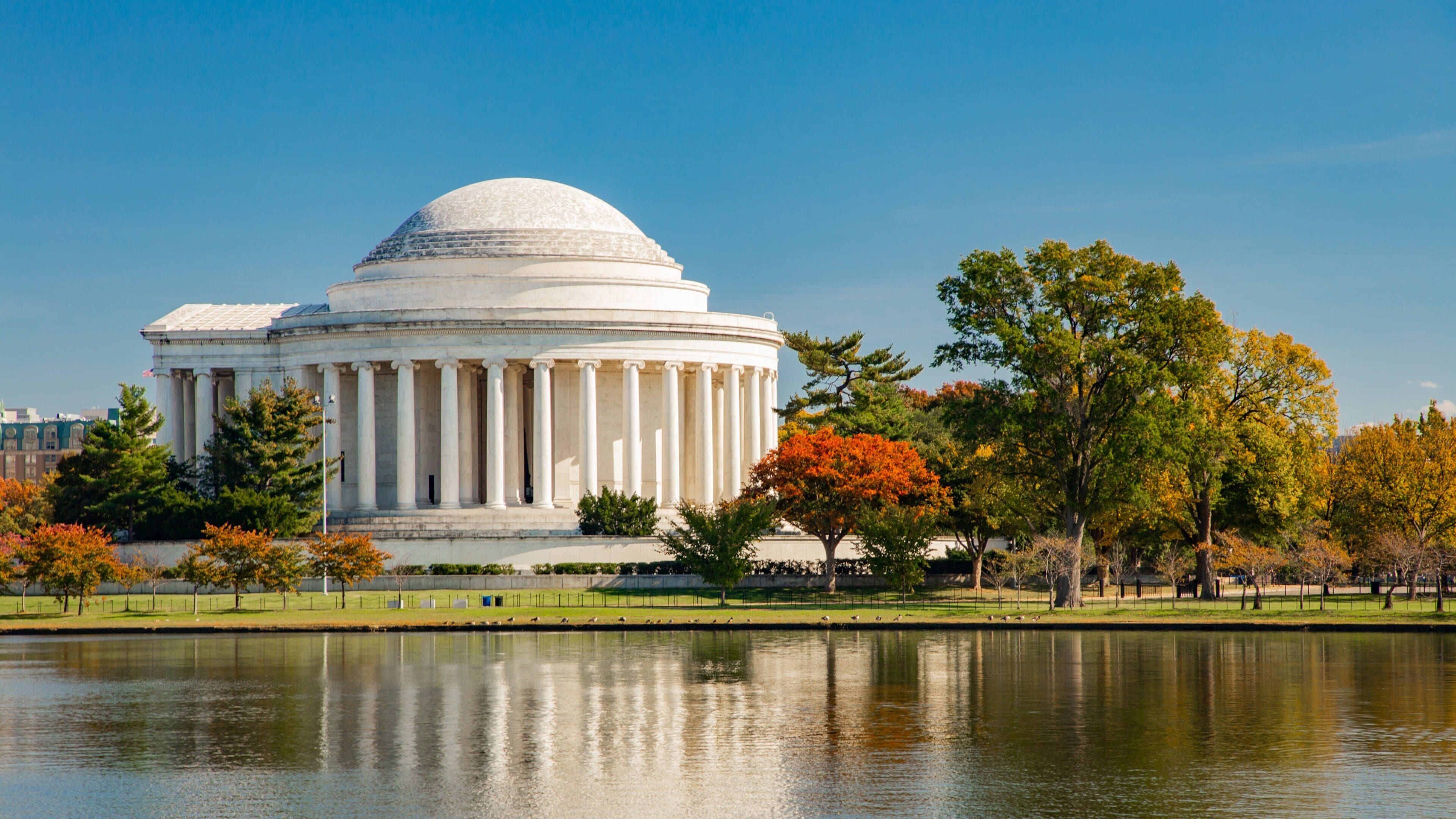 Tidal Basin featuring an administrative buidling, heritage architecture and a lake or waterhole