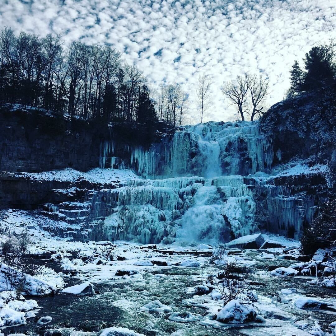 Chittenango falls. Have to climb over some fences in the winter time but it's worth it. #chittenangofalls #waterfalls #hiking #upstateny #waterlust #roadtrip
