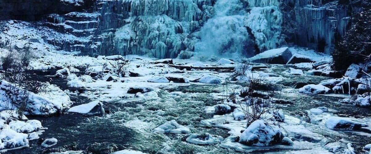 Chittenango falls. Have to climb over some fences in the winter time but it's worth it. #chittenangofalls #waterfalls #hiking #upstateny #waterlust #roadtrip