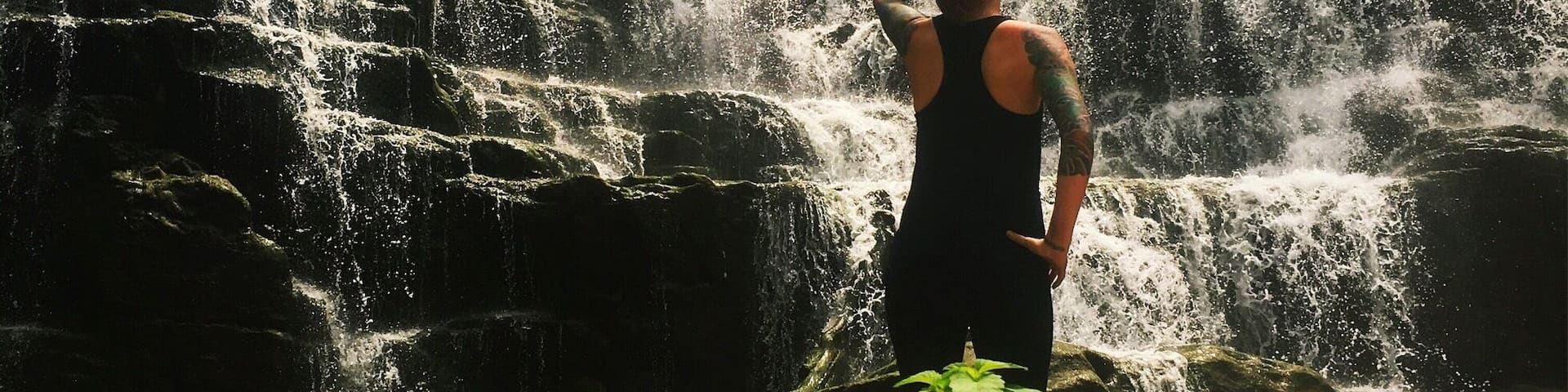 Getting up close to the falls. One of my favorite places in NY. #chittenangofalls #waterfalls #hiking #upstateny #waterlust #roadtrip