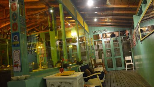 Te aroha is a beautiful property located at Dhanachuli. The place is beautifully decorated with lots of windows and green color and pictures.
something that makes you stay!
#LifeAtExpedia