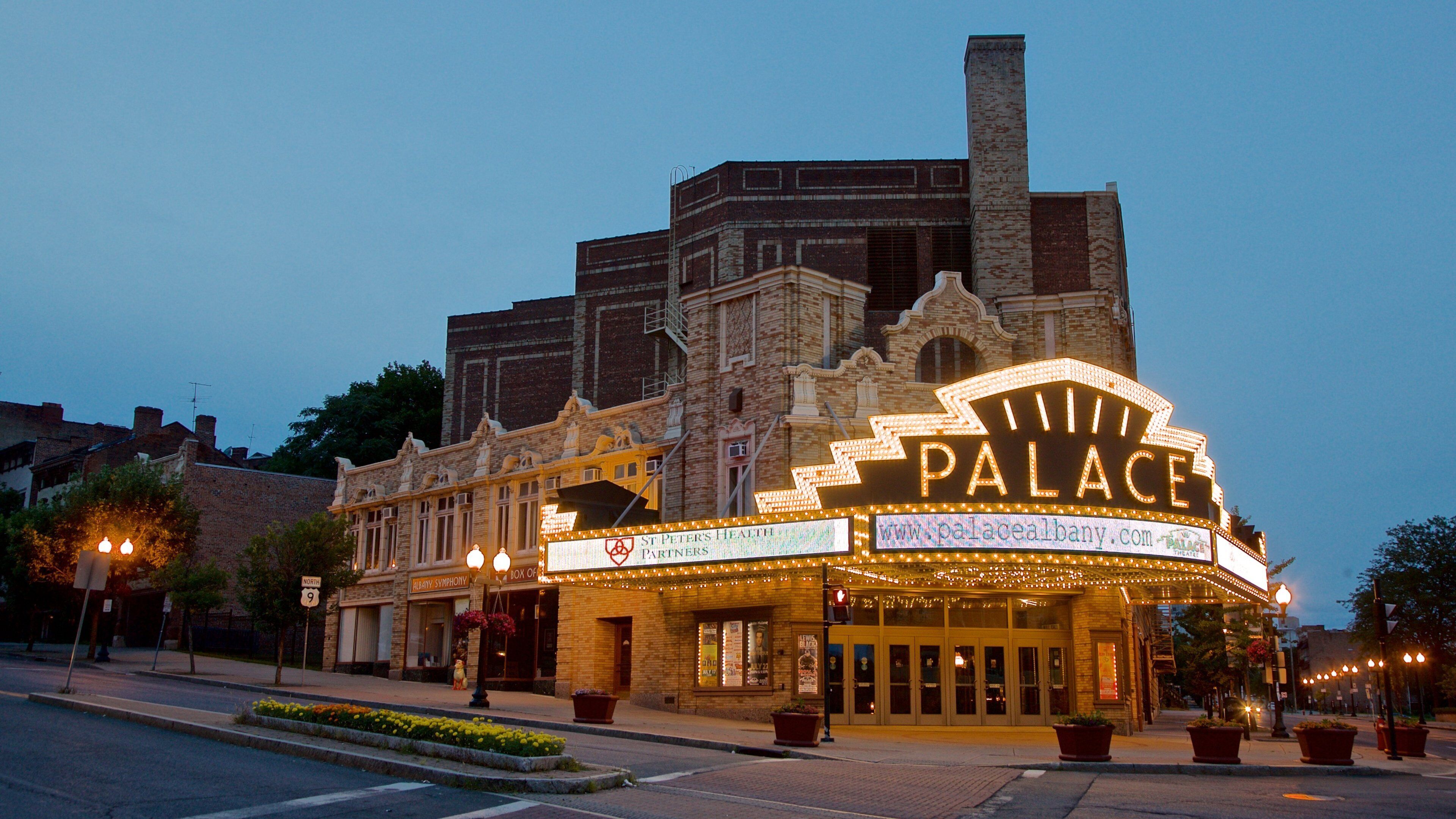 Palace Theater featuring heritage architecture, signage and night scenes