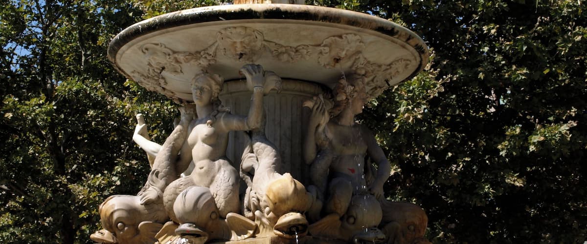 This building is inscrit au titre des Monuments Historiques. It is indexed in the Base Mérimée, a database of architectural heritage maintained by the French Ministry of Culture, under the reference PA00102596 .