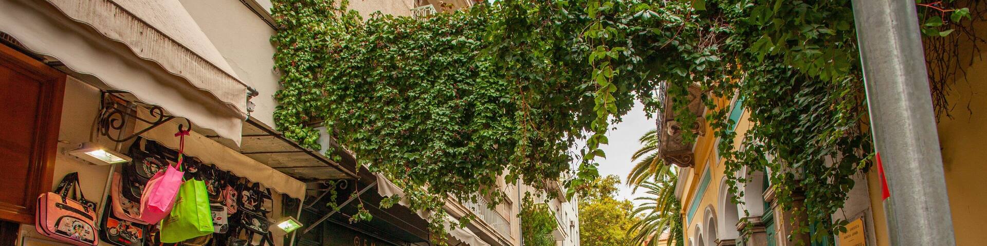 Greece showing street scenes and a city