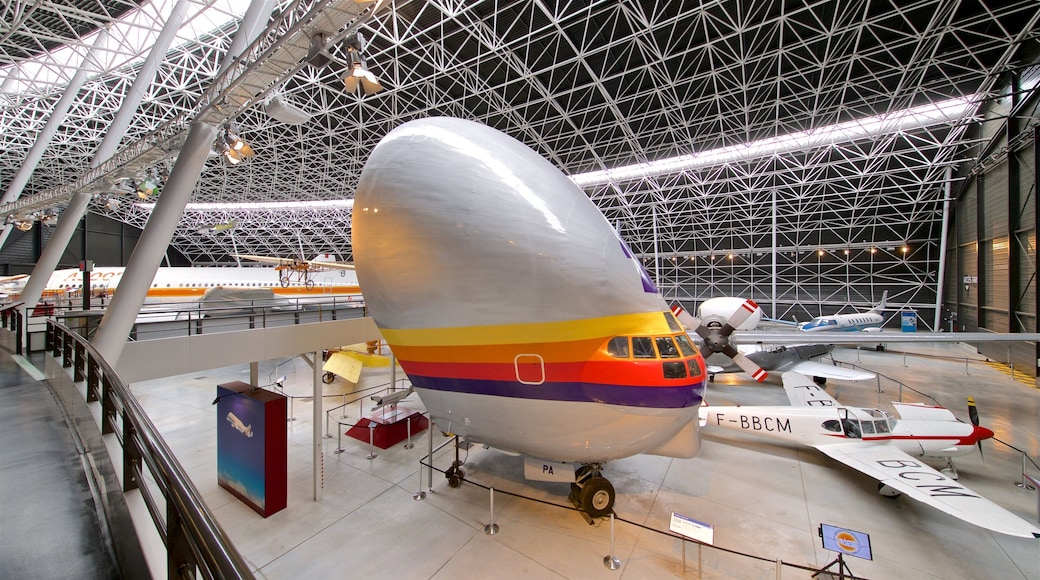 Airbus qui includes vues intérieures et avion